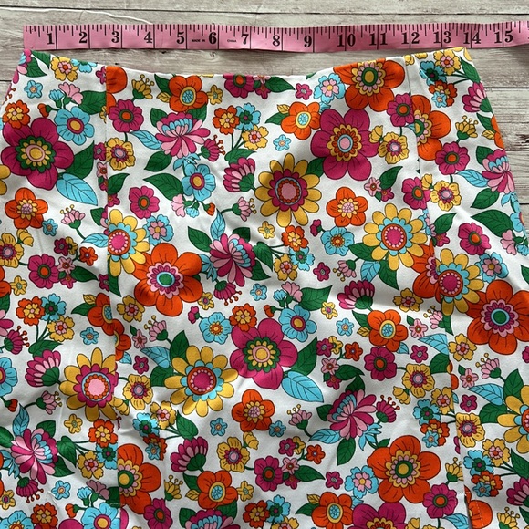 Love on a Hanger Floral Print Split Hem Mini A Line Skirt - Picture 7 of 9